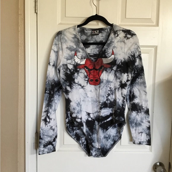 Chicago Bulls Tie Dye Bodysuit Large - Picture 1 of 6